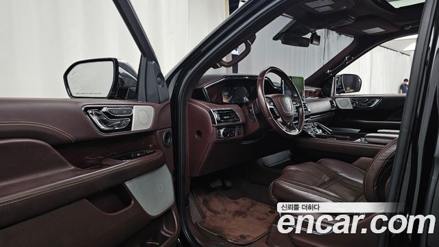 Lincoln Navigator (IV) 3.5L 2020 — фото 10