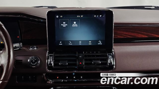 Lincoln Navigator (IV) 3.5L 2020 — фото 14