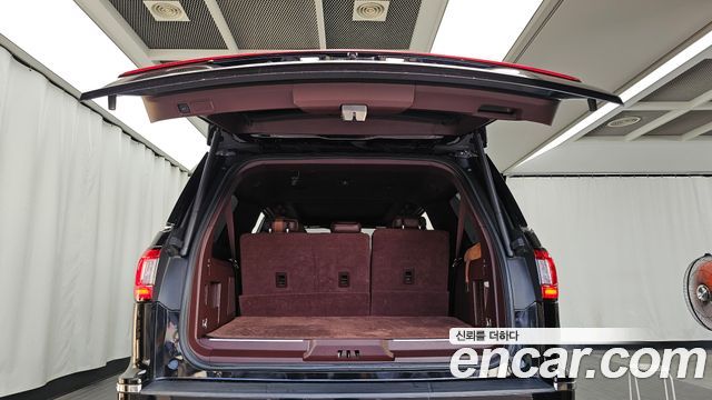 Lincoln Navigator (IV) 3.5L 2020 — фото 20