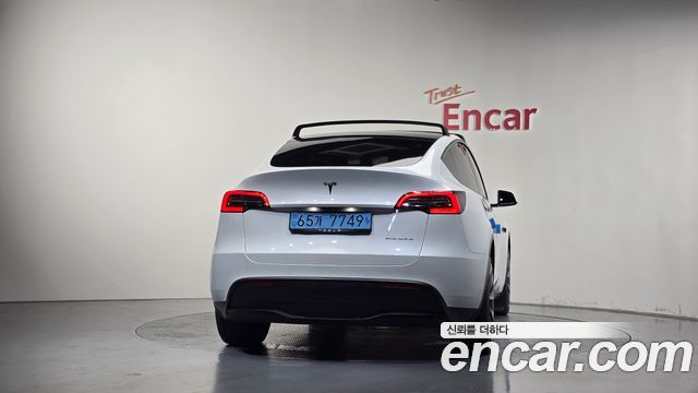 Tesla Model Y Long Range AWD 2022 — фото 4