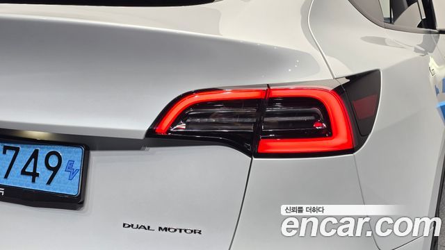 Tesla Model Y Long Range AWD 2022 — фото 29