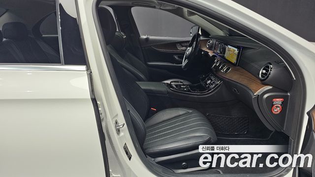 Mercedes-Benz E-Class (W213) E300e Exclusive 2019 — фото 11