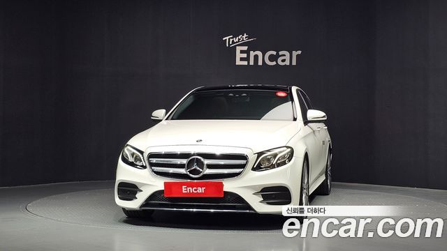 Mercedes-Benz E-Class (W213) E300 4MATIC AMG Line 2017 — фото 3
