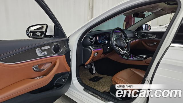 Mercedes-Benz E-Class (W213) E300 4MATIC AMG Line 2017 — фото 10