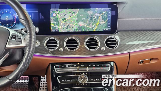 Mercedes-Benz E-Class (W213) E300 4MATIC AMG Line 2017 — фото 14