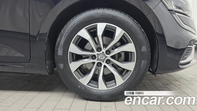 Renault Korea SM6 2.0 LPe LE 2023 — фото 21