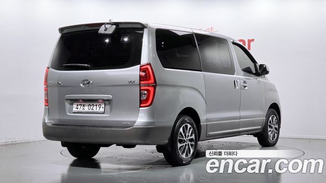 Hyundai Grand Starex 4WD Urban 9-Seater Exclusive 2019 — фото 2