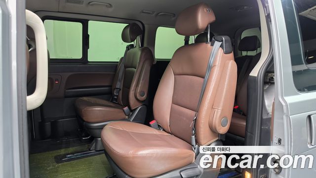 Hyundai Grand Starex 4WD Urban 9-Seater Exclusive 2019 — фото 15