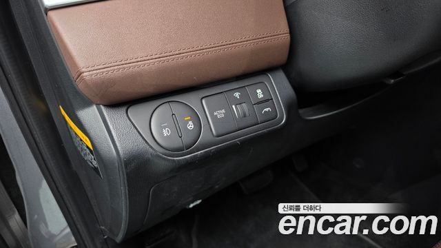 Hyundai Grand Starex 4WD Urban 9-Seater Exclusive 2019 — фото 22