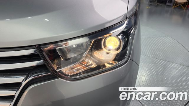Hyundai Grand Starex 4WD Urban 9-Seater Exclusive 2019 — фото 28