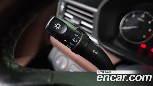 Hyundai Grand Starex 4WD Urban 9-Seater Exclusive 2019 — фото 33