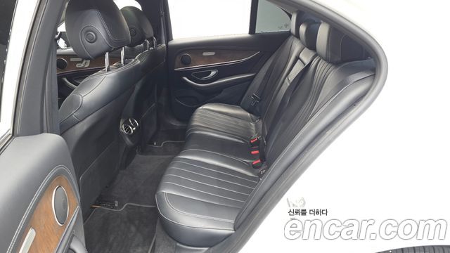 Mercedes-Benz E-Class (W213) E220d Exclusive 2018 — фото 15