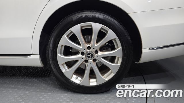 Mercedes-Benz E-Class (W213) E220d Exclusive 2018 — фото 27