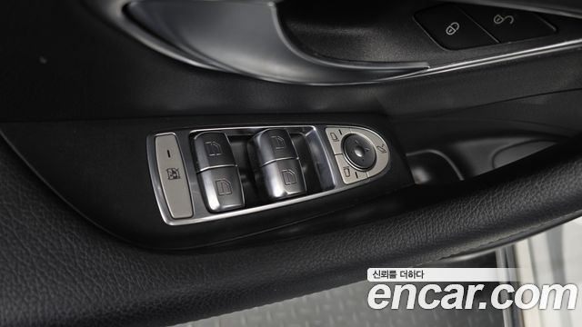Mercedes-Benz E-Class (W213) E220d Exclusive 2018 — фото 34