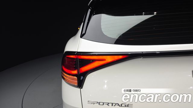 Kia Sportage (V) LPG 2.0 2WD Signature 2023 — фото 23