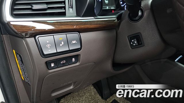 Kia K7 Hybrid Noblesse 2019 — фото 16