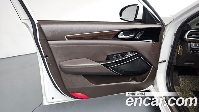 Kia K7 Hybrid Noblesse 2019 — фото 24