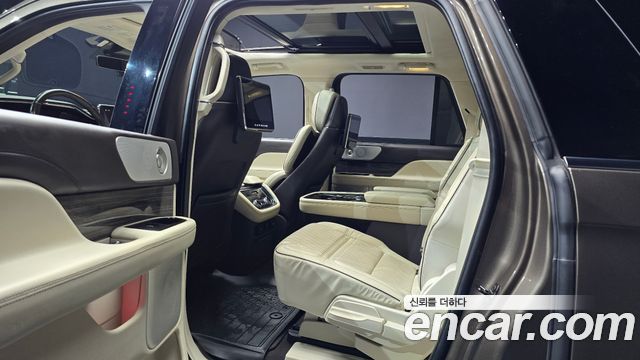 Lincoln Navigator (IV) 3.5L Black Label 2020 — фото 16