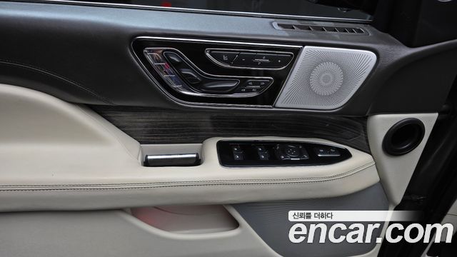 Lincoln Navigator (IV) 3.5L Black Label 2020 — фото 23