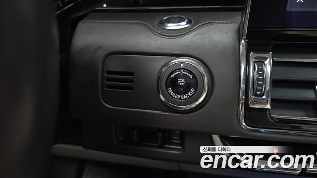 Lincoln Navigator (IV) 3.5L Black Label 2020 — фото 34