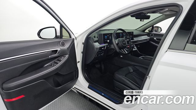 Hyundai Sonata The Edge (DN8) 2.0 Exclusive 2024 — фото 10
