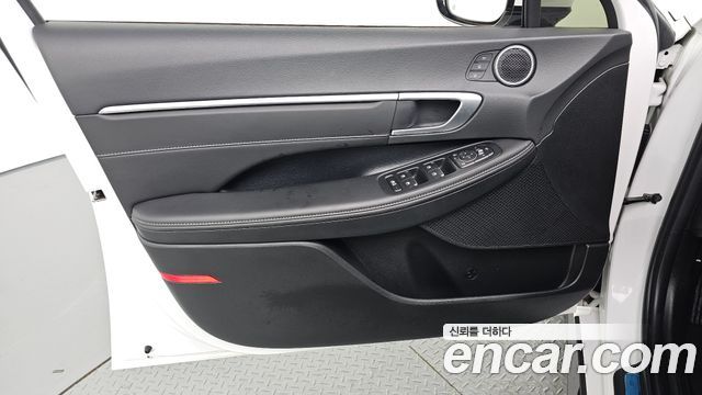 Hyundai Sonata The Edge (DN8) 2.0 Exclusive 2024 — фото 24