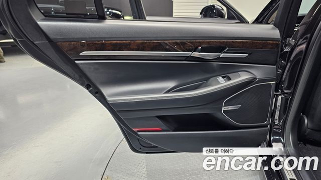 Genesis G90 3.8 AWD Luxury 2019 — фото 25