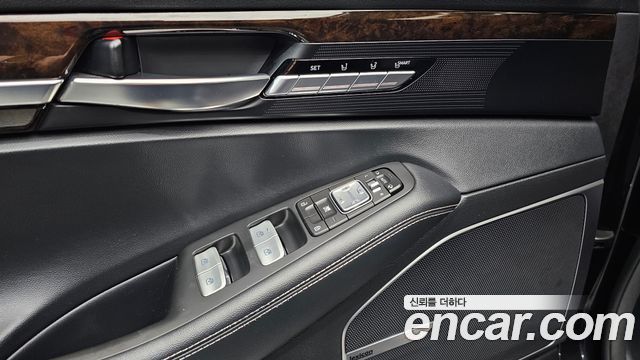 Genesis G90 3.8 AWD Luxury 2019 — фото 28