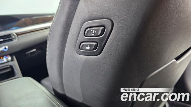 Genesis G90 3.8 AWD Luxury 2019 — фото 29