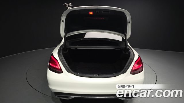 Mercedes-Benz C-Class (W205) C220 d Avantgarde 2019 — фото 24