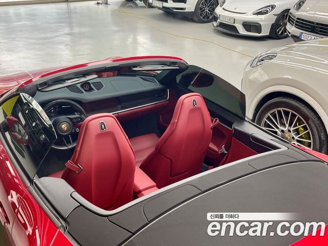 Porsche 911 (992) Carrera 4 Cabriolet 2024 — фото 15