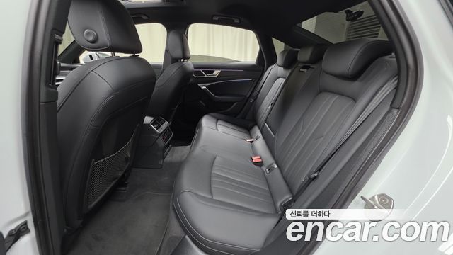 Audi A6 (C8) 45 TFSI Premium 2023 — фото 12