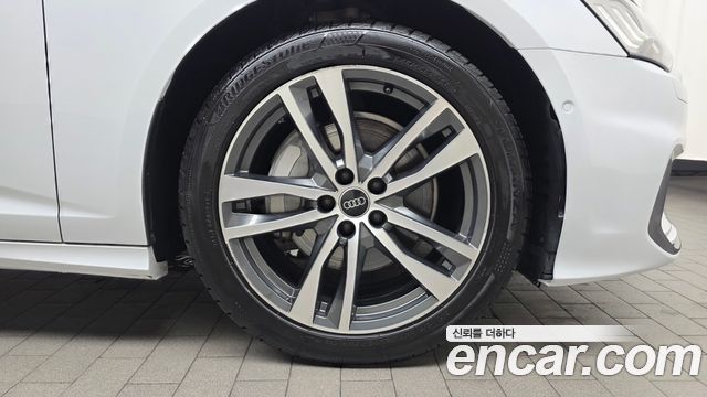 Audi A6 (C8) 45 TFSI Premium 2023 — фото 21