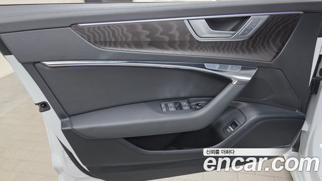 Audi A6 (C8) 45 TFSI Premium 2023 — фото 24