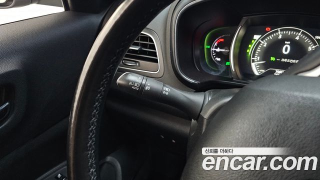 Renault Korea QM6 Gasoline 2WD RE Signature 2019 — фото 17