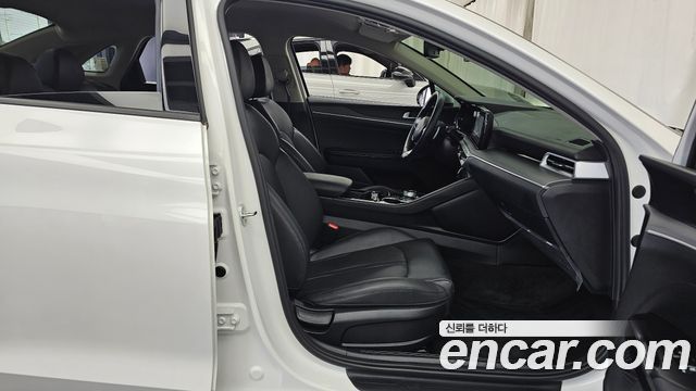 Kia K5 (III) 2.0 Prestige 2023 — фото 11