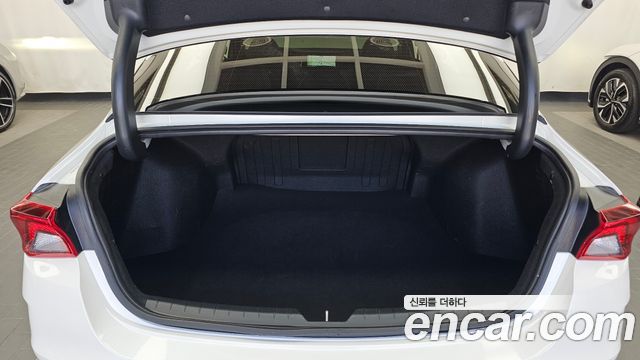 Kia K5 (III) 2.0 Prestige 2023 — фото 20