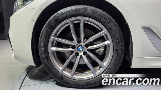 BMW 5 Series (G30) 520d xDrive M Sport Package Plus 2018 — фото 5