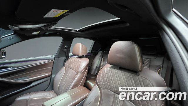 BMW 5 Series (G30) 520d xDrive M Sport Package Plus 2018 — фото 12