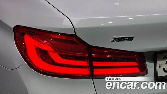 BMW 5 Series (G30) 520d xDrive M Sport Package Plus 2018 — фото 23