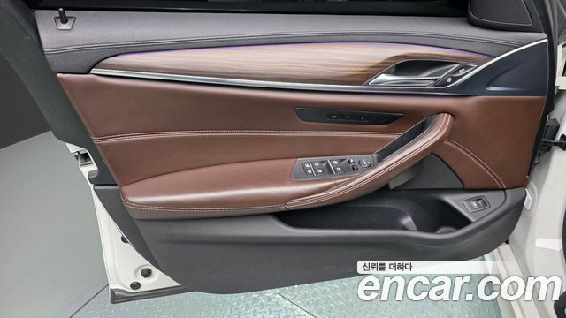BMW 5 Series (G30) 520d xDrive M Sport Package Plus 2018 — фото 24