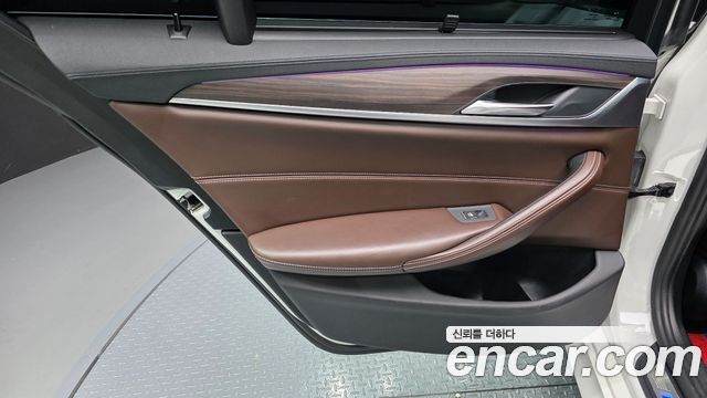 BMW 5 Series (G30) 520d xDrive M Sport Package Plus 2018 — фото 25