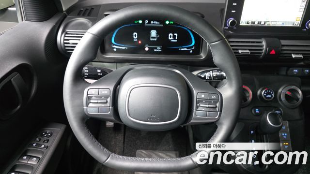 Hyundai Casper The Essential Light 2024 — фото 14