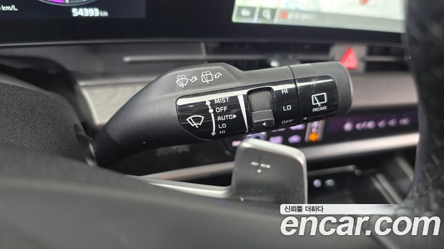 Kia Sportage (V) Gasoline 1.6 Turbo 2WD Signature 2023 — фото 17