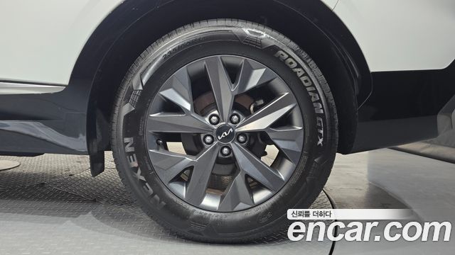 Kia Sportage (V) Gasoline 1.6 Turbo 2WD Signature 2023 — фото 21