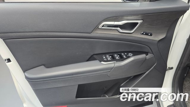 Kia Sportage (V) Gasoline 1.6 Turbo 2WD Signature 2023 — фото 24