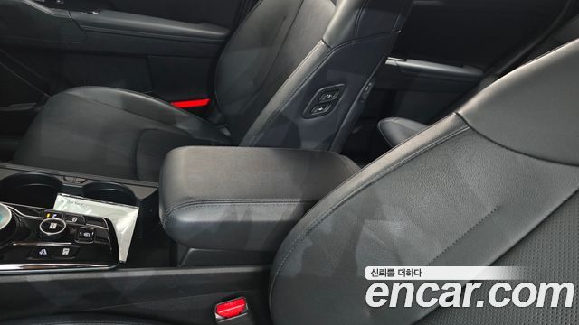 Kia Sportage (V) Gasoline 1.6 Turbo 2WD Signature 2023 — фото 27