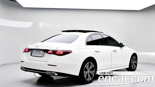 Mercedes-Benz E-Class (W214) E200 Avantgarde 2024 — фото 3
