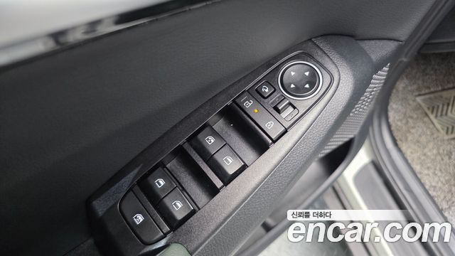 Kia Seltos Gasoline 1.6 Turbo 2WD Gravity 2023 — фото 13