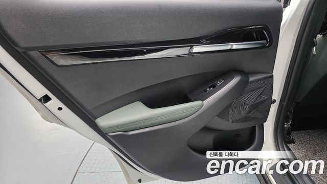Kia Seltos Gasoline 1.6 Turbo 2WD Gravity 2023 — фото 25